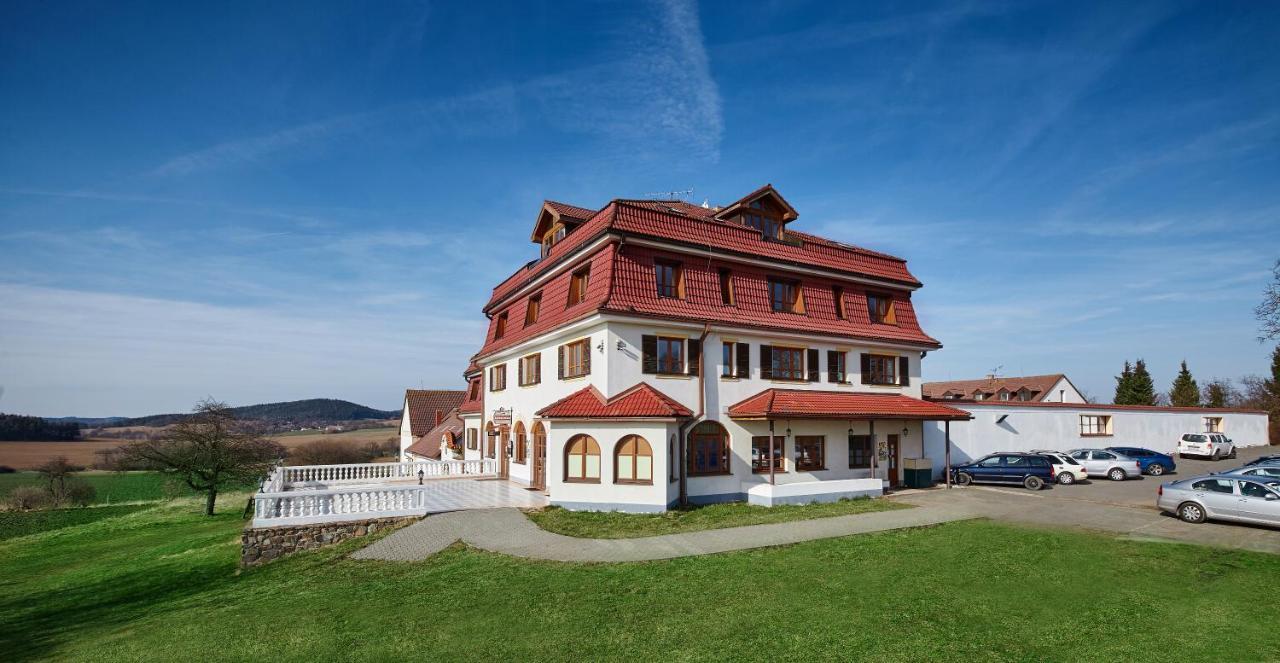 Hotel Stamberk Naceradec Екстериор снимка
