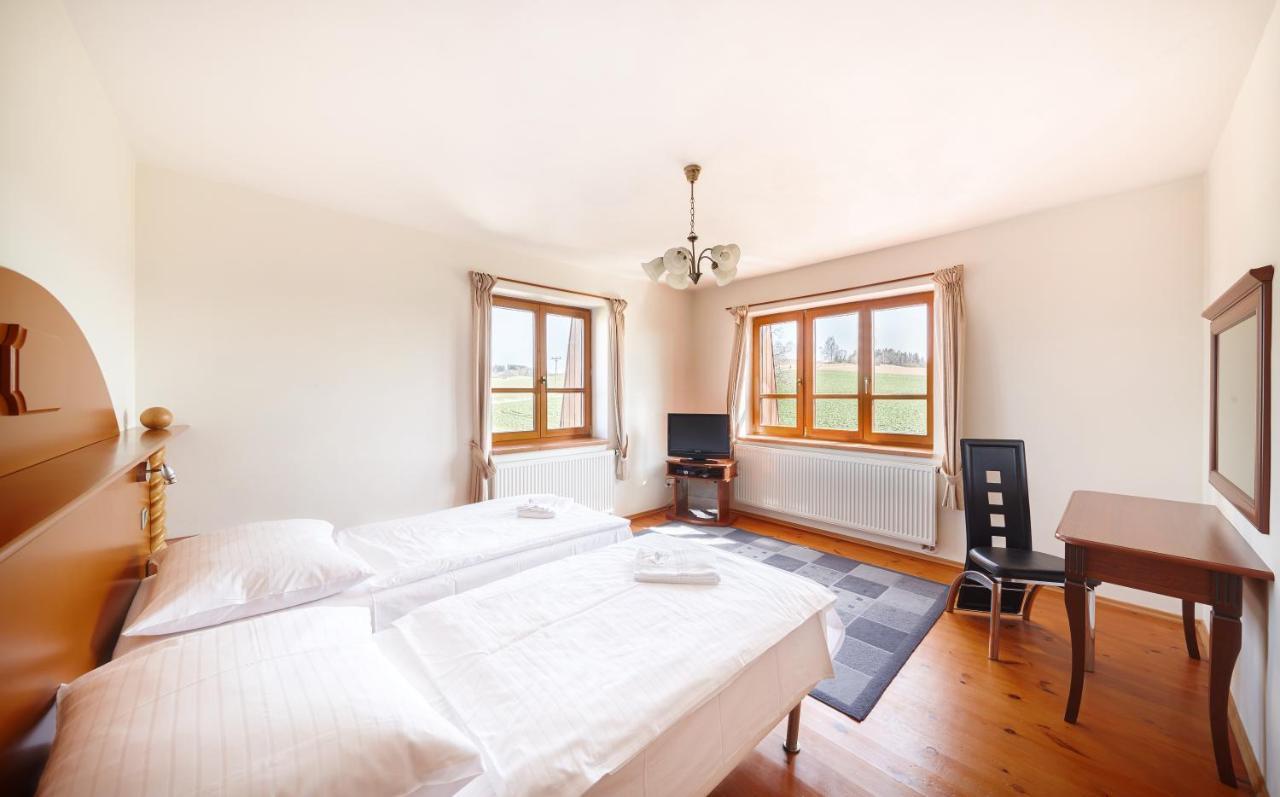 Hotel Stamberk Naceradec Екстериор снимка